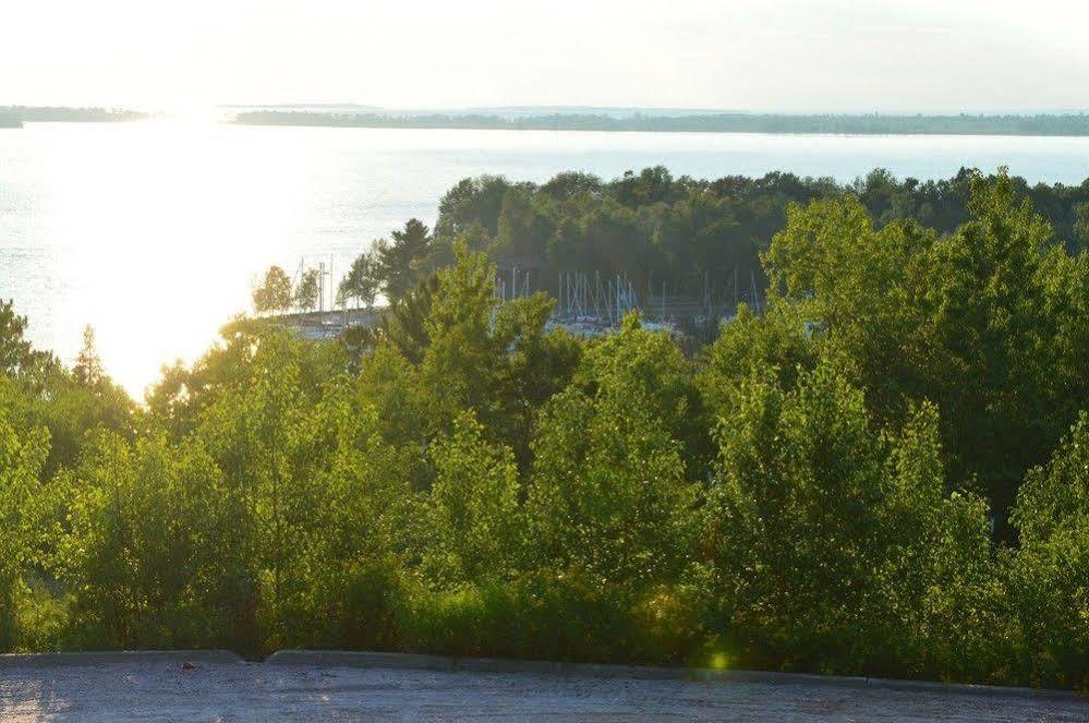 Terrace Suites Callander 外观 照片